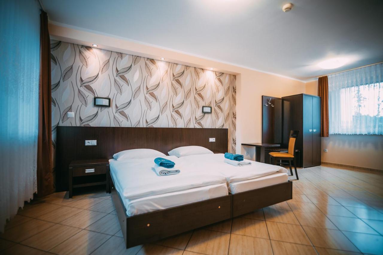 Hotel Wodnik Turawa Esterno foto