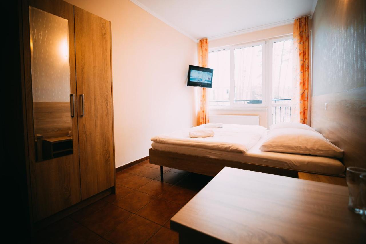Hotel Wodnik Turawa Esterno foto