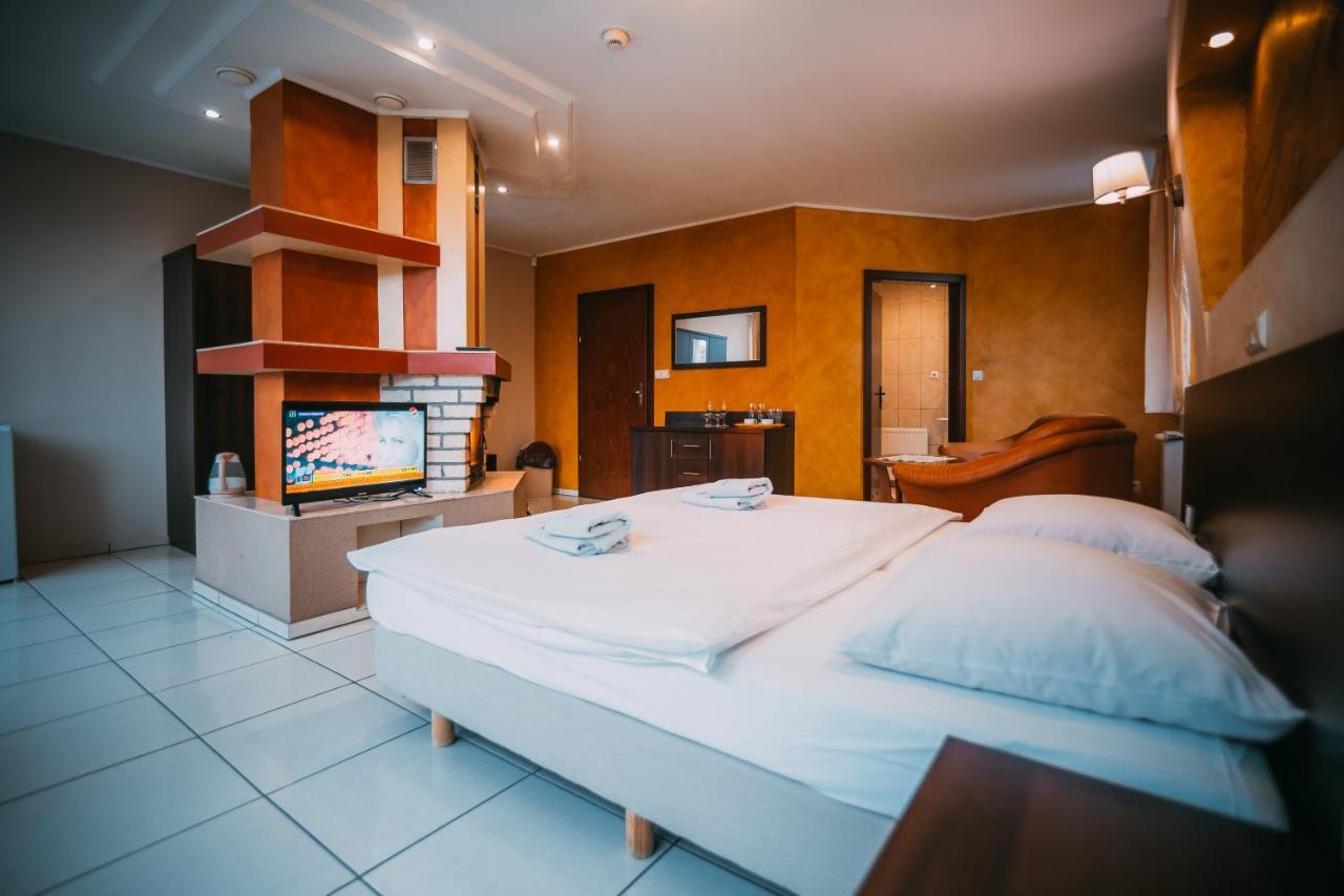 Hotel Wodnik Turawa Esterno foto