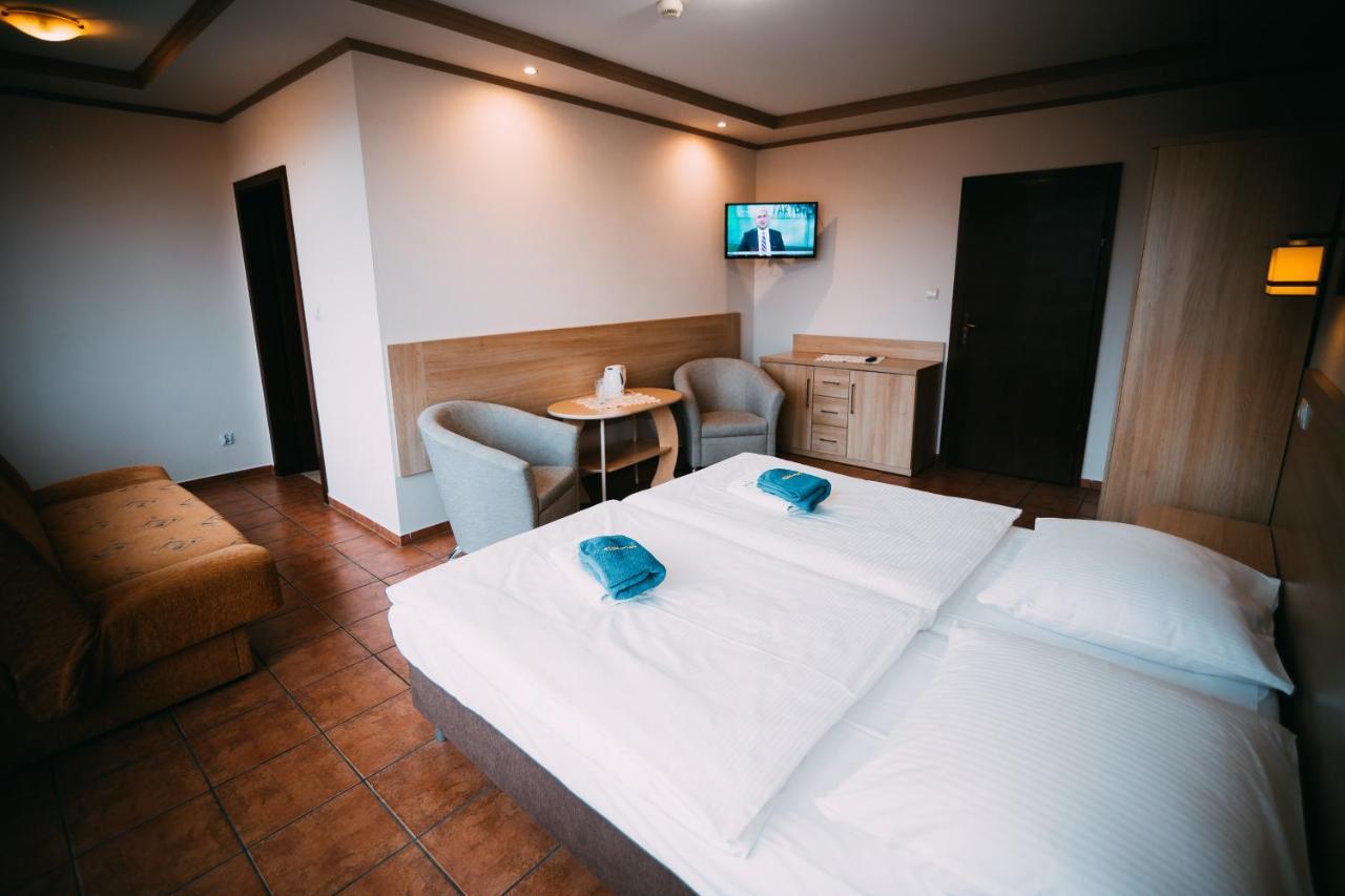 Hotel Wodnik Turawa Esterno foto