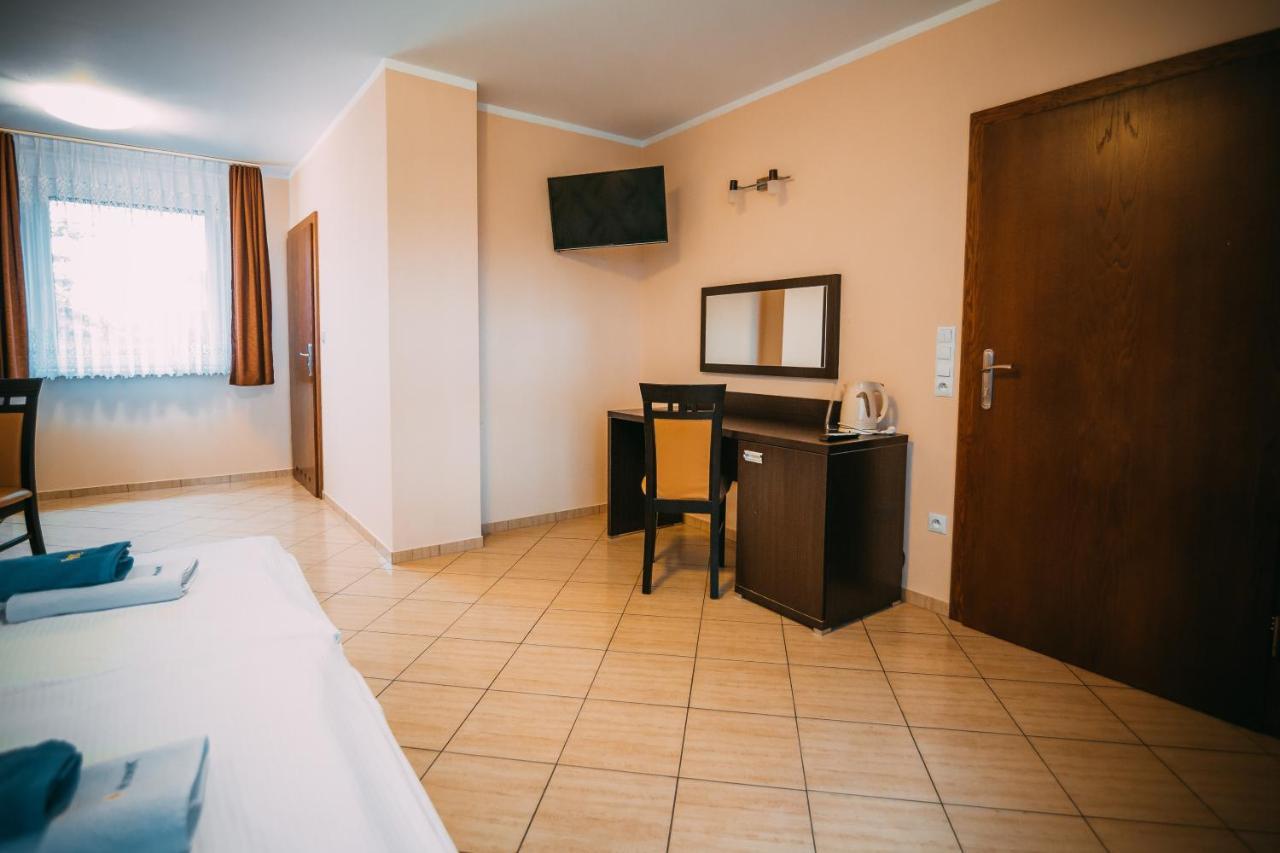 Hotel Wodnik Turawa Esterno foto