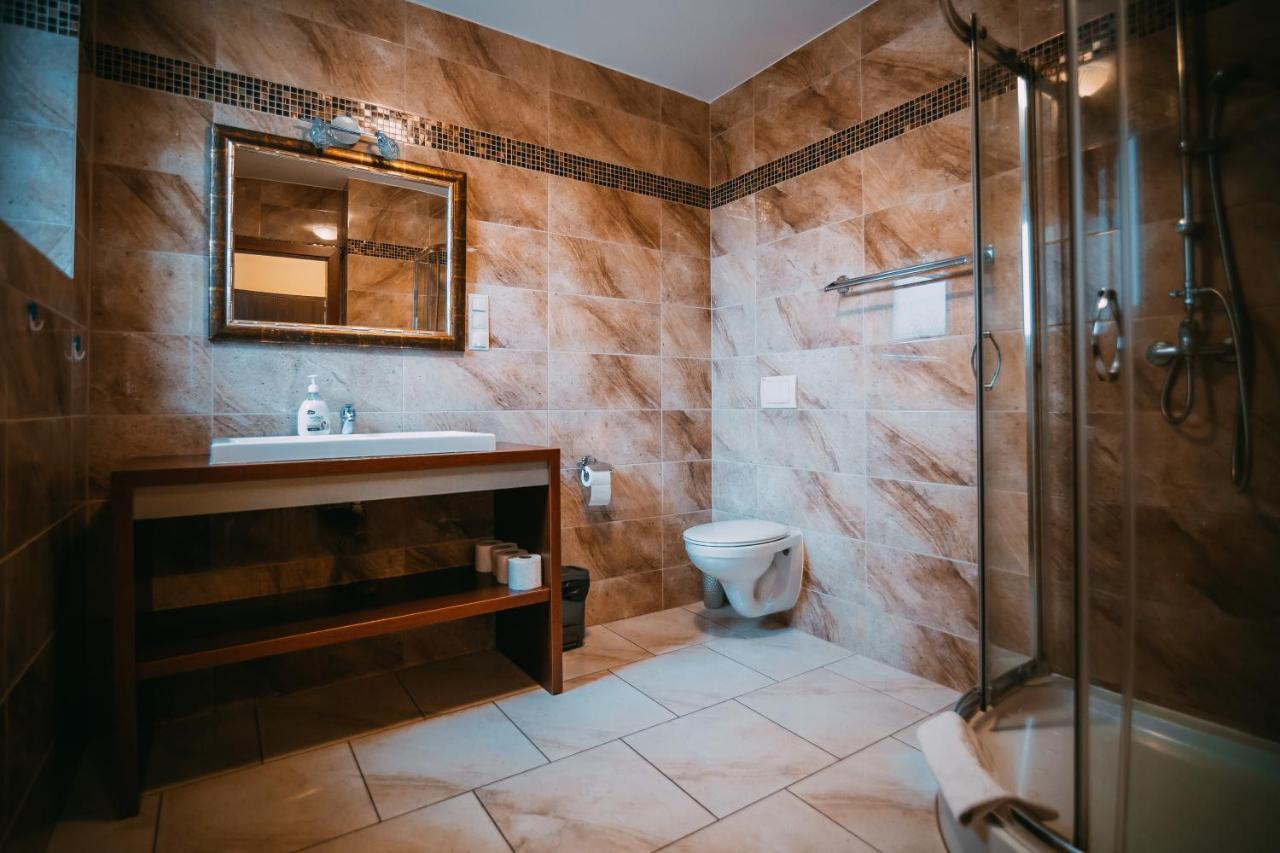 Hotel Wodnik Turawa Esterno foto